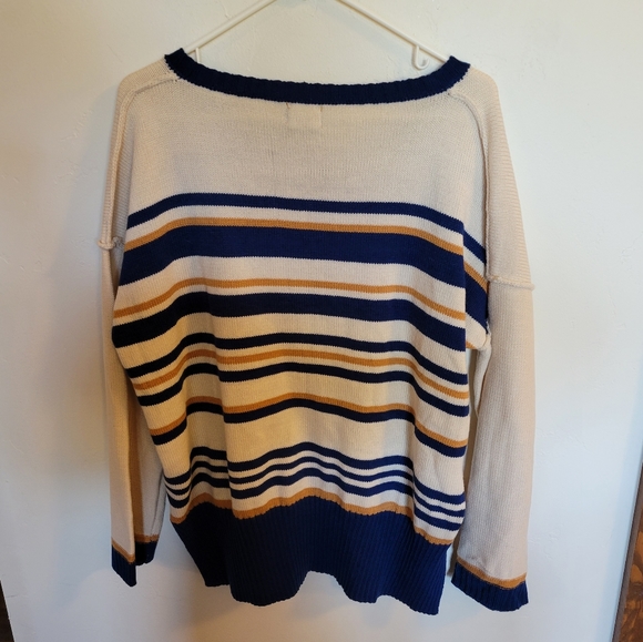 NWOT POL Sweater - Picture 2 of 6